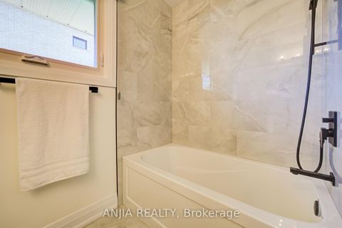 Photo 35 at 80 Southdale Drive, Bullock, Markham