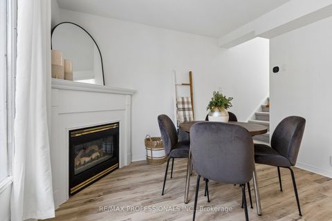 Photo 4 at 2010 - 12 Sudbury Street, Niagara, Toronto