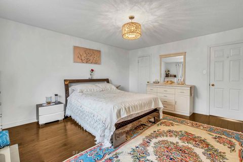 Photo 17 at 36 Edgemont Court, Westbrook, Richmond Hill