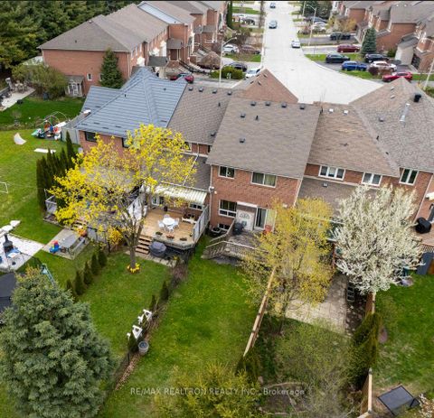 Photo 29 at 36 Edgemont Court, Westbrook, Richmond Hill