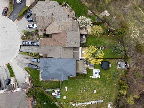 Photo 30 at 36 Edgemont Court, Westbrook, Richmond Hill
