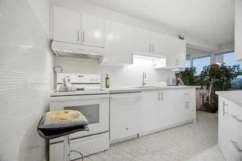 Photo 7 at 903 - 335 Mill Road, West Deane, Toronto