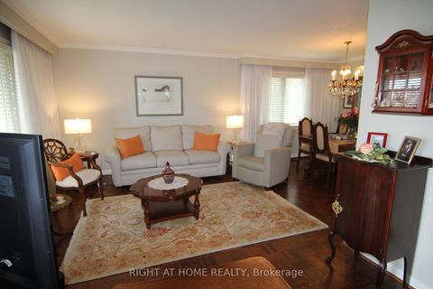 Photo 17 at 2 Manresa Lane, Maple Leaf, Toronto