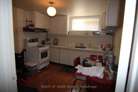 Photo 36 at 2 Manresa Lane, Maple Leaf, Toronto