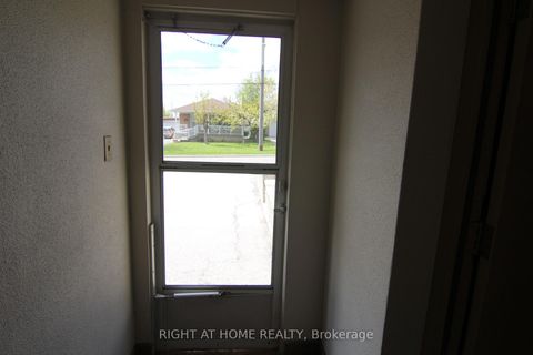 Photo 42 at 2 Manresa Lane, Maple Leaf, Toronto