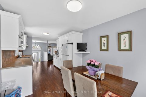 Photo 5 at 623 Glen Cedar Crescent, Alcona, Innisfil