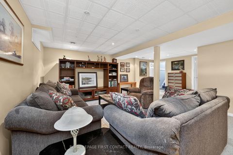 Photo 13 at 623 Glen Cedar Crescent, Alcona, Innisfil