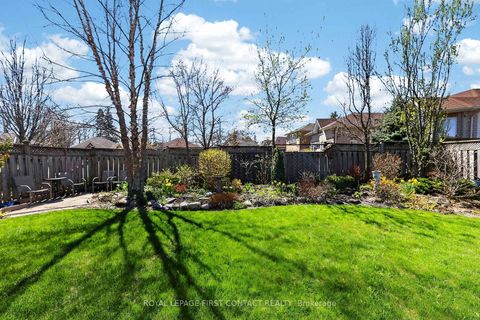 Photo 16 at 623 Glen Cedar Crescent, Alcona, Innisfil