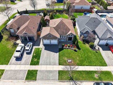 Photo 27 at 623 Glen Cedar Crescent, Alcona, Innisfil