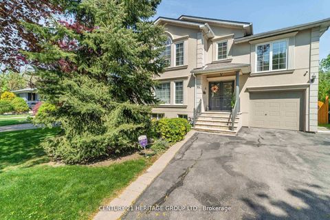 Photo 10 at 162 Goulding Avenue, Newtonbrook West, Toronto