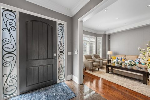 Photo 3 at 9 Cheshire Drive, Rosethorn, Toronto