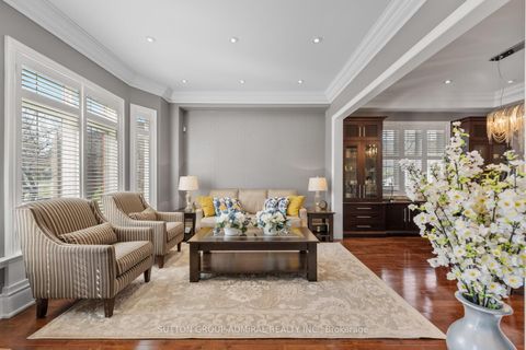 Photo 4 at 9 Cheshire Drive, Rosethorn, Toronto