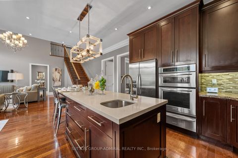 Photo 12 at 9 Cheshire Drive, Rosethorn, Toronto
