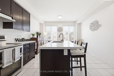 Photo 3 at 60 Belanger Crescent, Birchmount, Toronto