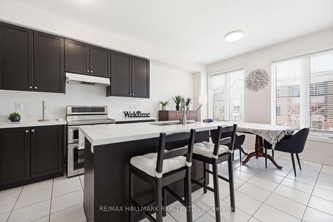 Photo 5 at 60 Belanger Crescent, Birchmount, Toronto