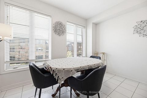 Photo 7 at 60 Belanger Crescent, Birchmount, Toronto