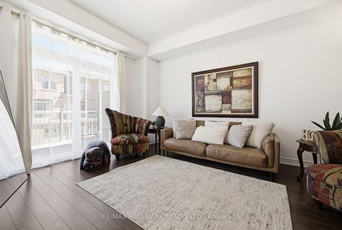 Photo 9 at 60 Belanger Crescent, Birchmount, Toronto