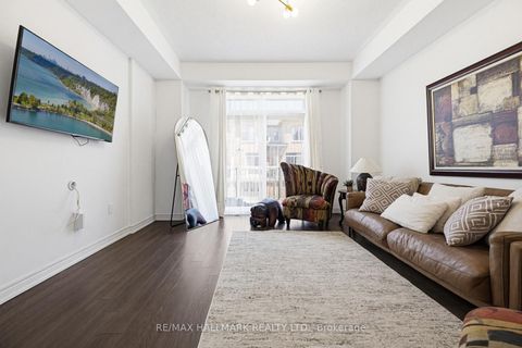Photo 11 at 60 Belanger Crescent, Birchmount, Toronto