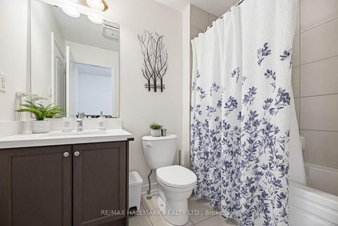Photo 17 at 60 Belanger Crescent, Birchmount, Toronto