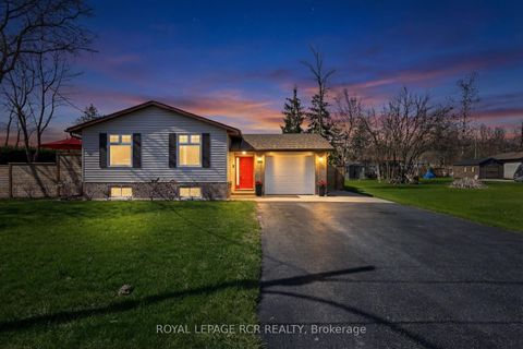 Photo 1 at 190 Parkview Road, Keswick North, Georgina