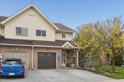 Photo 1 at 29 Biscayne Boulevard, Keswick South, Georgina
