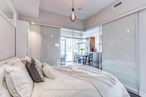 Photo 10 at 1507 - 14 York Street, Waterfront Communities C1, Toronto