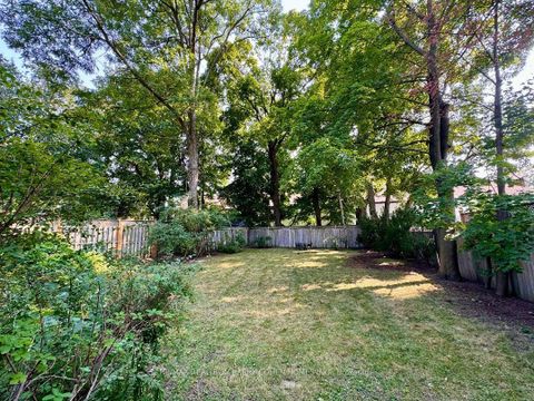 Photo 4 at 147 & 149 Farnham Avenue, St. Clair, Toronto