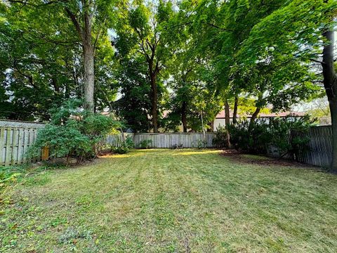 Photo 6 at 147 & 149 Farnham Avenue, St. Clair, Toronto