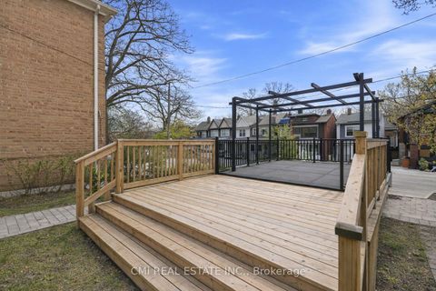 Photo 3 at 75 Kenilworth Avenue, The Beaches, Toronto