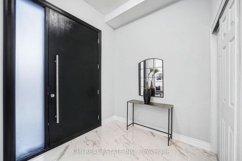 Photo 6 at 75 Kenilworth Avenue, The Beaches, Toronto