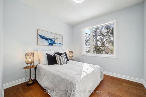 Photo 30 at 75 Kenilworth Avenue, The Beaches, Toronto