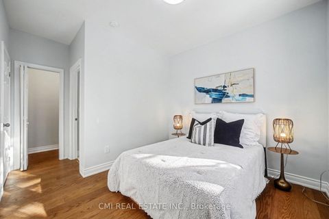 Photo 31 at 75 Kenilworth Avenue, The Beaches, Toronto