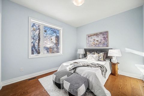 Photo 33 at 75 Kenilworth Avenue, The Beaches, Toronto