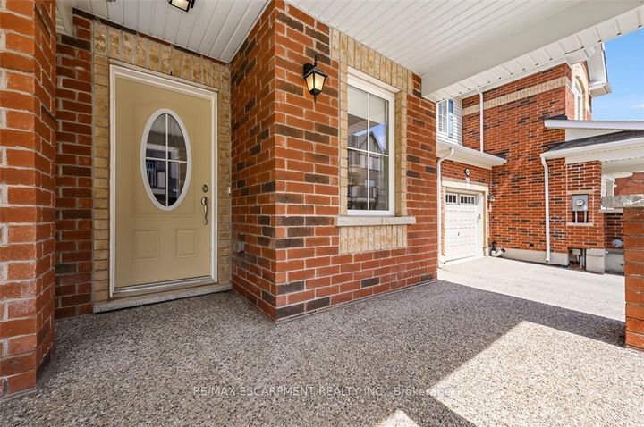 Photo 2 at 43 - 22 Spring Creek Drive, Waterdown, Hamilton