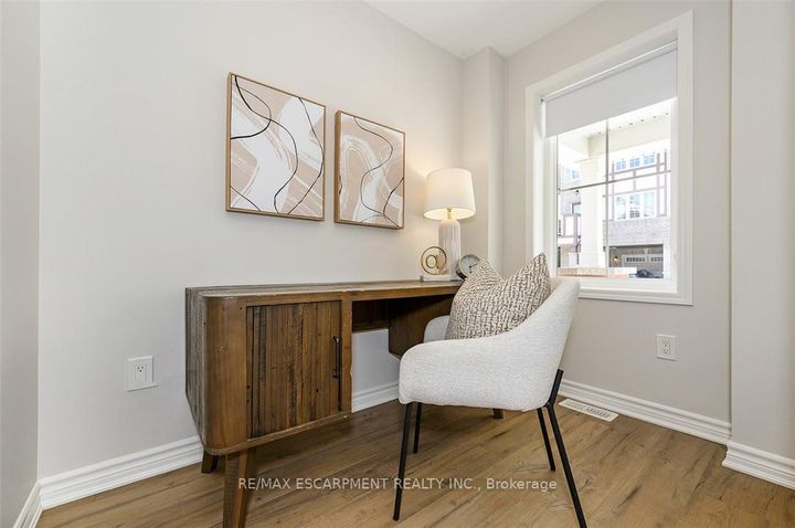Photo 4 at 43 - 22 Spring Creek Drive, Waterdown, Hamilton