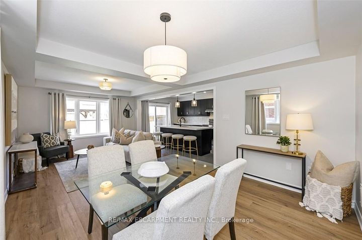Photo 7 at 43 - 22 Spring Creek Drive, Waterdown, Hamilton