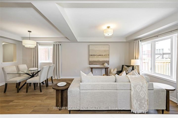 Photo 14 at 43 - 22 Spring Creek Drive, Waterdown, Hamilton