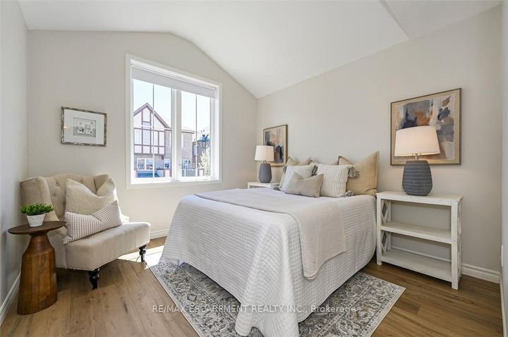 Photo 29 at 43 - 22 Spring Creek Drive, Waterdown, Hamilton