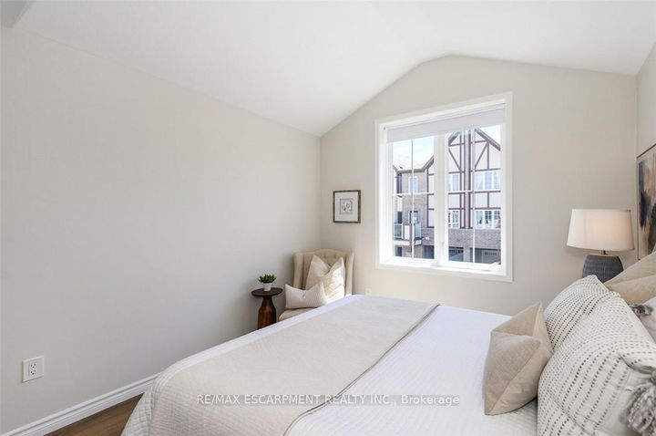 Photo 30 at 43 - 22 Spring Creek Drive, Waterdown, Hamilton