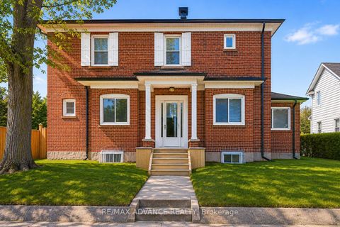 Photo 1 at 33 Castlefield Avenue, Eglinton, Toronto