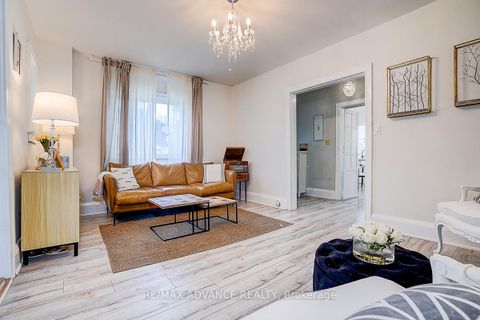 Photo 7 at 33 Castlefield Avenue, Eglinton, Toronto