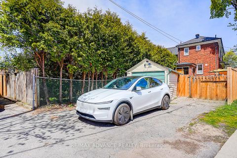 Photo 41 at 33 Castlefield Avenue, Eglinton, Toronto