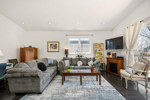 Photo 18 at 124 Scarboro Crescent, Cliffcrest, Toronto