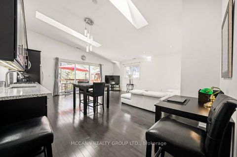 Photo 25 at 124 Scarboro Crescent, Cliffcrest, Toronto