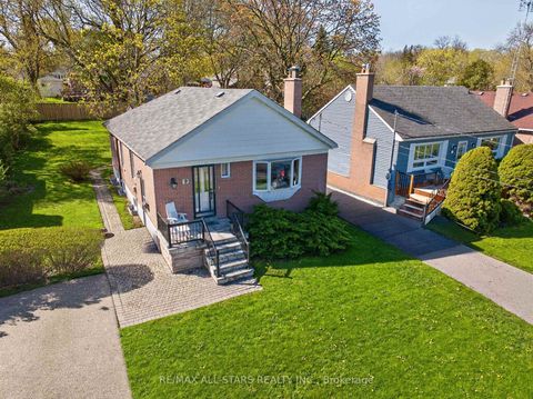 Photo 1 at 9 Martindale Road, Cliffcrest, Toronto