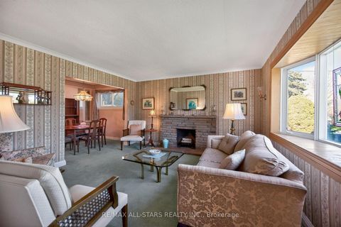 Photo 5 at 9 Martindale Road, Cliffcrest, Toronto