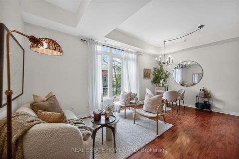Photo 1 at 32 - 88 Carr Street, Chinatown, Toronto