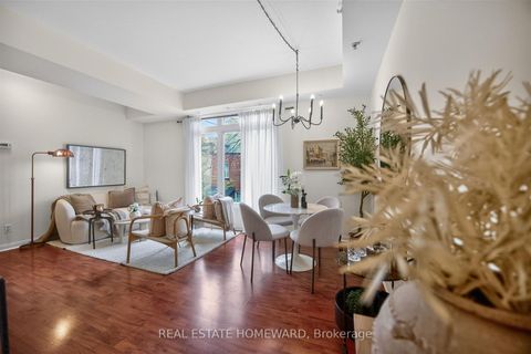 Photo 4 at 32 - 88 Carr Street, Chinatown, Toronto