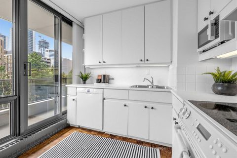 Photo 18 at 506 - 10 Avoca Avenue, Moore Park, Toronto