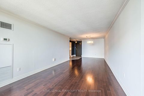 Photo 7 at 1902 - 820 Burnhamthorpe Road, Markland Wood, Toronto